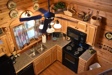 Kitchen - fully stocked - dishwasher - stove and microwave 