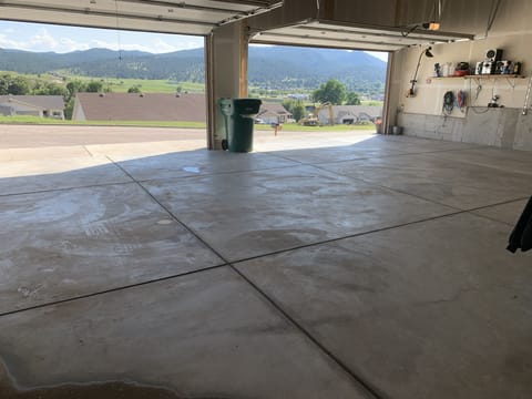 Oversized 4 car garage