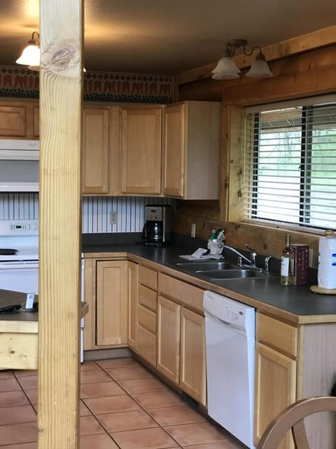 Kitchen CSII Cabin #18