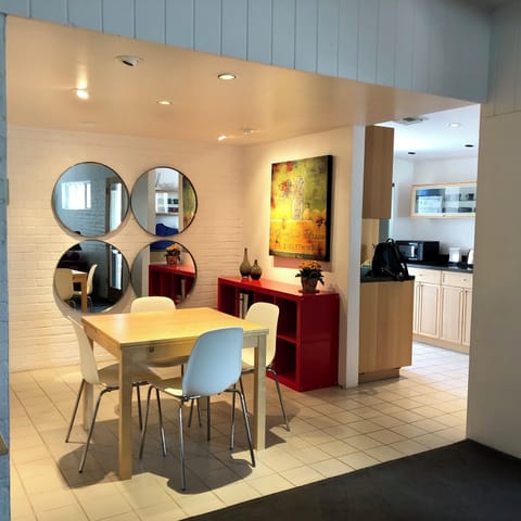 Dining Room Table with leaves.