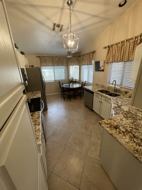 Brand new granite and updated cabinetry just installed!