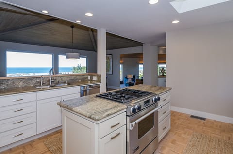 Kitchen - with view, of course