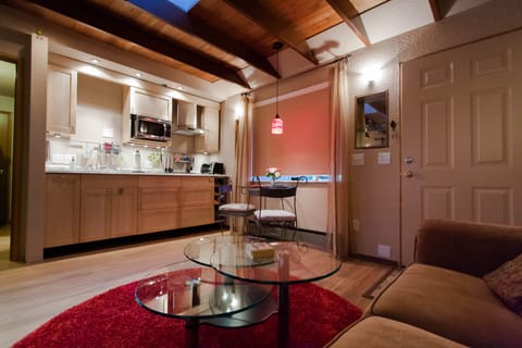 "... beautiful little home, overflowing with nice touches." The Senior Nomads