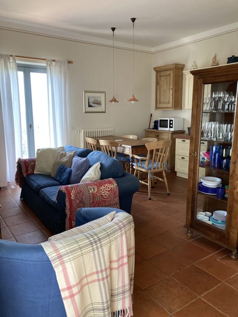 Sitting room, dining/kitchen