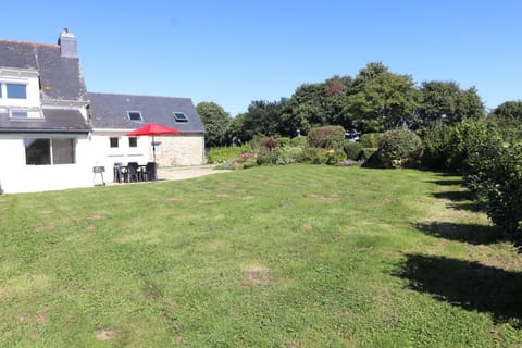 4-person gite between Quimper and Locronan House in Quimper