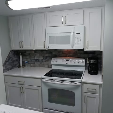 New cabinets and granite