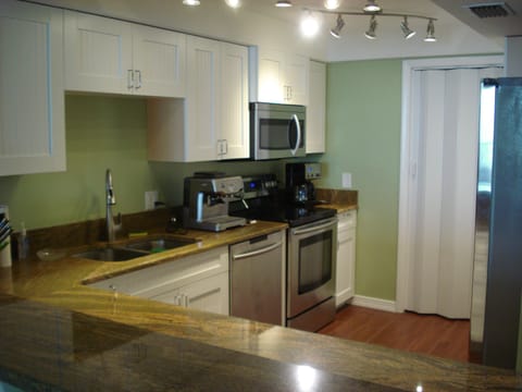 Brand new kitchen and appliances
