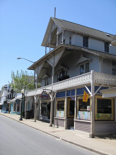 Nationally Certified Arcade Historic Property - Built during the Civil War