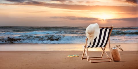 Relaxing sound of the ocean