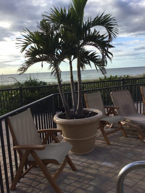 Direct Ocean Front Unit 
