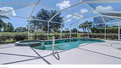 Pool & Spa on Lanai