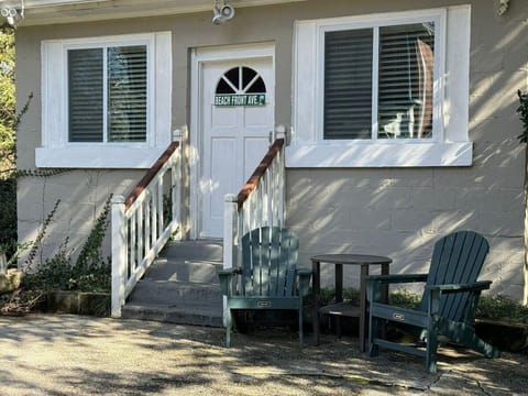 "Cute place in a very green and lush part of Atlanta."