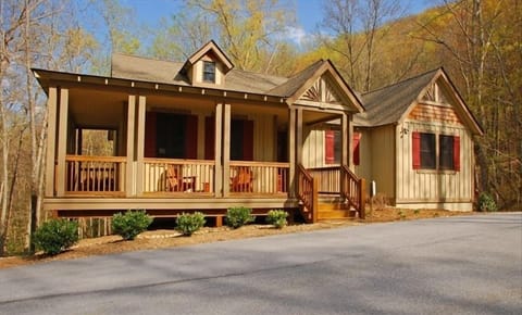66 Whispering Falls Court MOUNTAIN HIGH