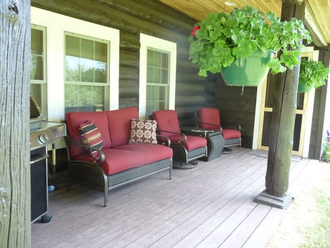 Covered patio with grill