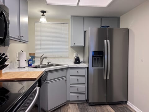New stainless steel fridge/freezer
