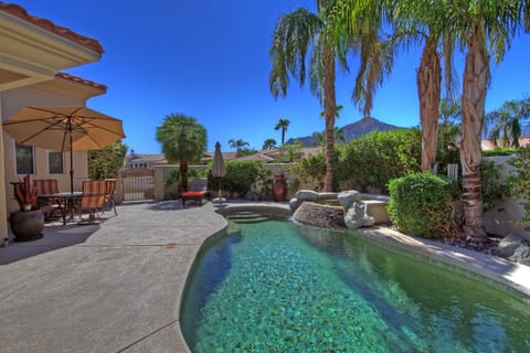 South/West facing home with stunning Mountain Views, Salt Water Pool & Spa