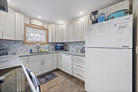 Meal prep is easier, with a stocked kitchen, for the traveler that loves to cook