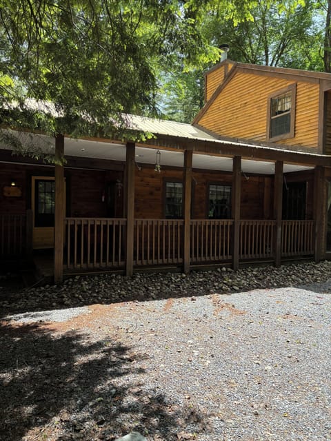 Covered porch area on front of house 