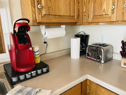 Keurig and 10-cup coffee maker, toaster