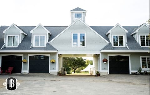 River Winds Farm and Estate 