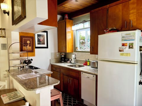 Kitchen with all appliances for cooking a nice meal plus icemaker