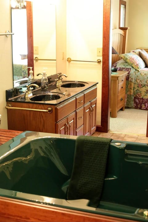 802be958-1bfc-45de-a857-bf13e479453d