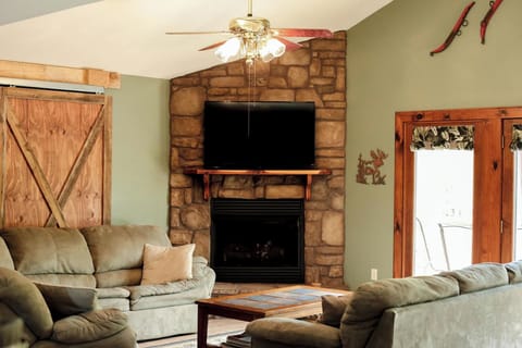 a8bb2abb-fbb0-438c-a7d4-2b337a1df1f4