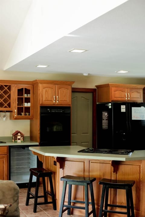 65bf9e8b-483a-4fef-9b40-51c837ab8da8