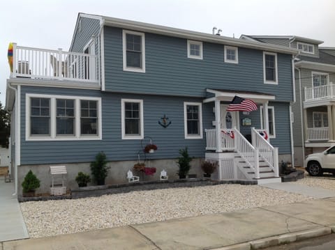 View of the front of 19 Eighth Ave. Ortley Beach
Club Shanahan