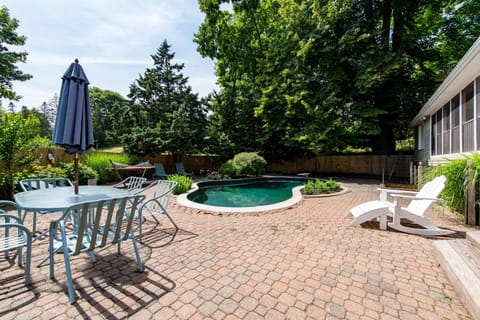 Pool area 