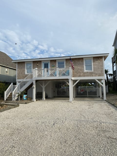 232 E1 Front of House
