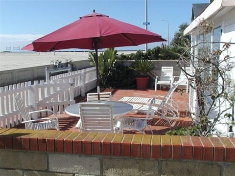2656 Ocean Front Walk "Patio"  South Mission Beach