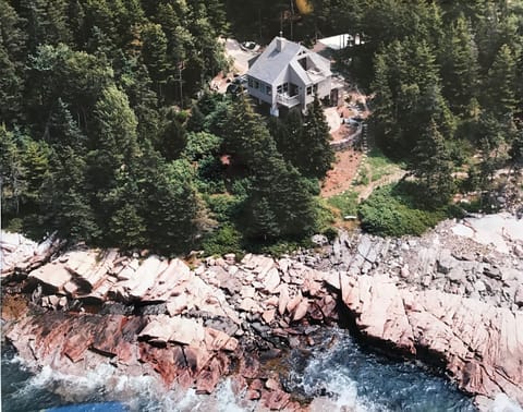 The bold coast of Maine at your doorstep