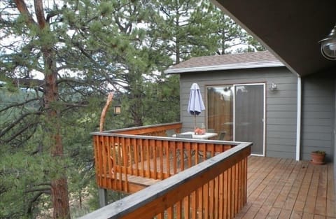 Privacy abounds, afternoon sunning. And bedroom access to deck!