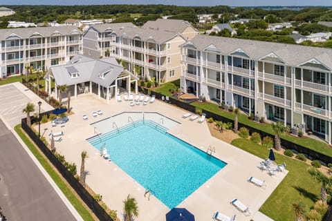 Fabulous pool and deck!