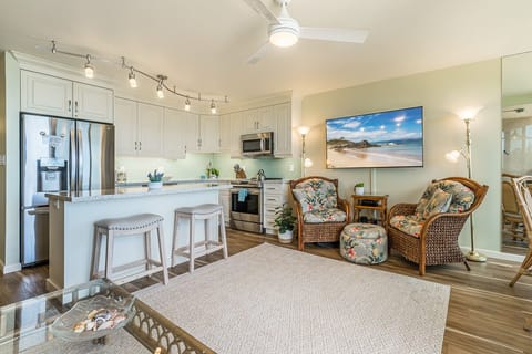 Completely renovated unit in late 2021.