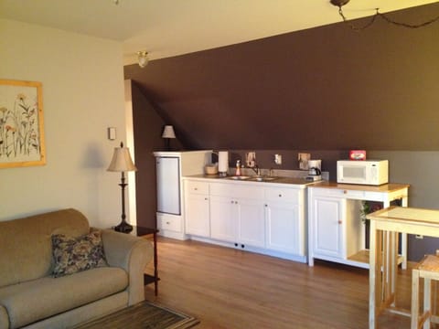 Need more space, rent the one bedroom guest apartment. Sleeps 2.