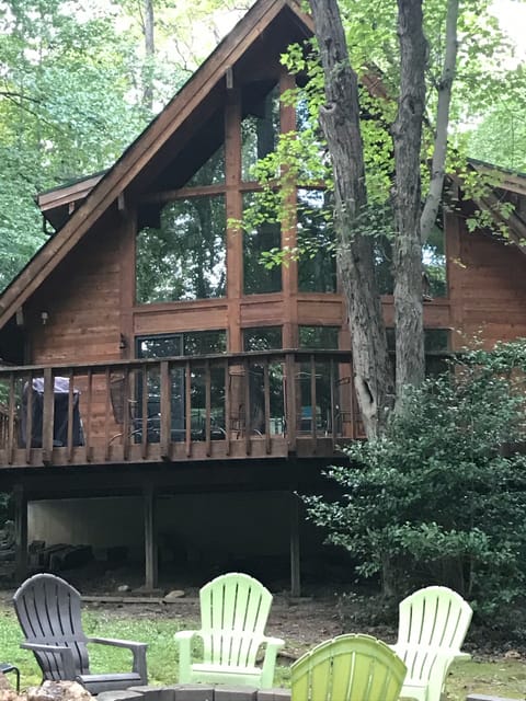 Prow windows facing lake