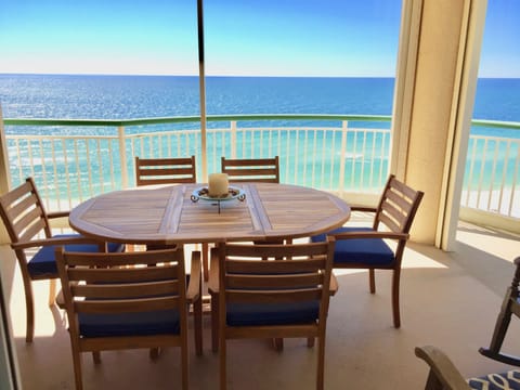  Teak table seats 4 and expands to 6. GORGEOUS BEACH VIEWS WEST AND SOUTH


