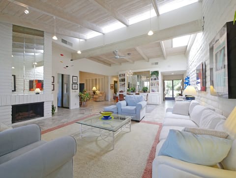 Living room with wetbar