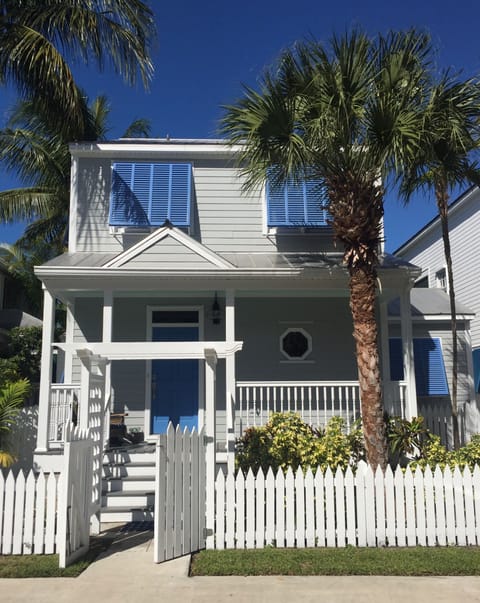 Front view of home