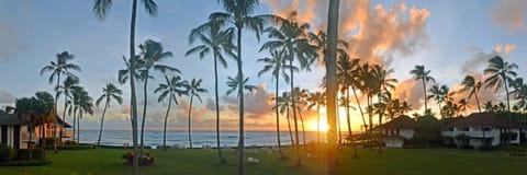 Glorious Sunset And View From Your Lanai