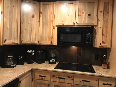 Gourmet Kitchen w/ 5 Burner Cooktop, Double Ovens, Keurig, Coffee Maker, Dishes