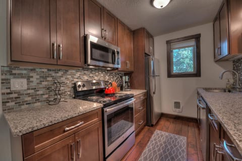 Recently remodeled kitchen (stocked).