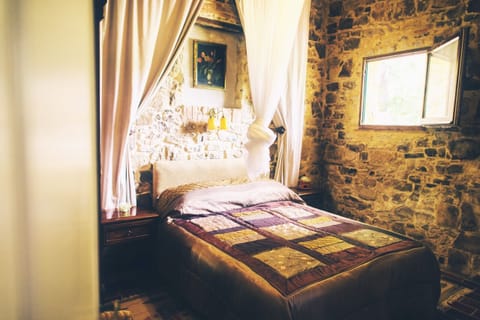 The bedroom in La Tinaia