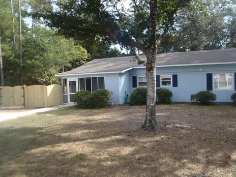 Private Entrance with a Screened in Porch