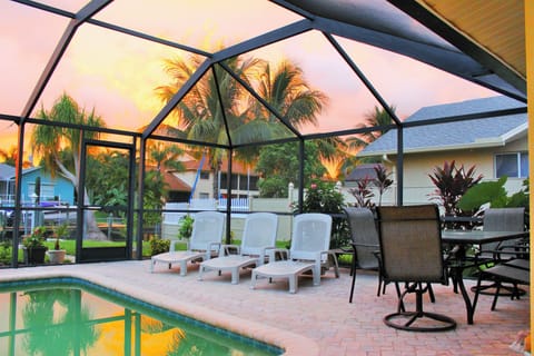 pool loungers