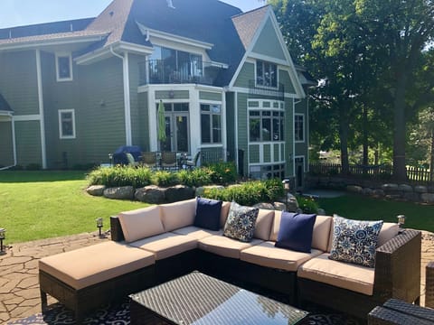 Backyard Entertaining Space. 