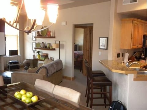 Bedrooms Are on Opposite Sides of the Main Area