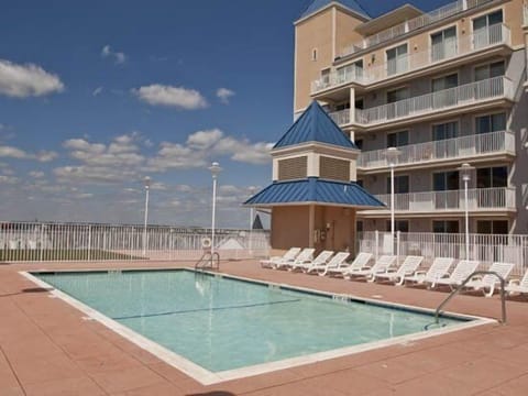 Belmont's rooftop pool